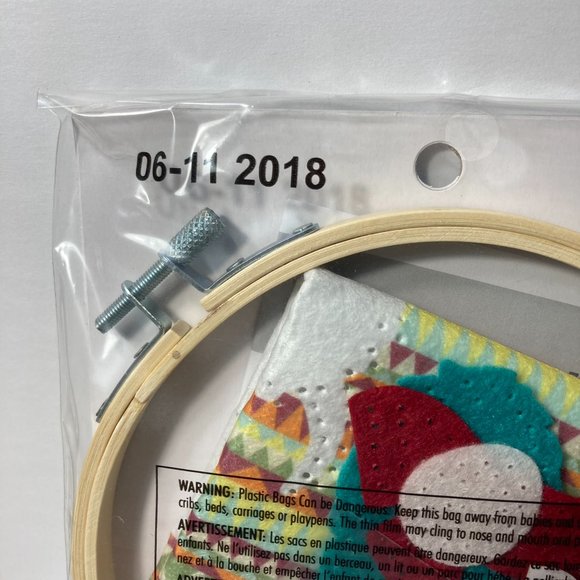 Dimensions Felt Applique Kit LLAMA Thread Felt Hoop Needle Instructions 6" - Picture 12 of 16